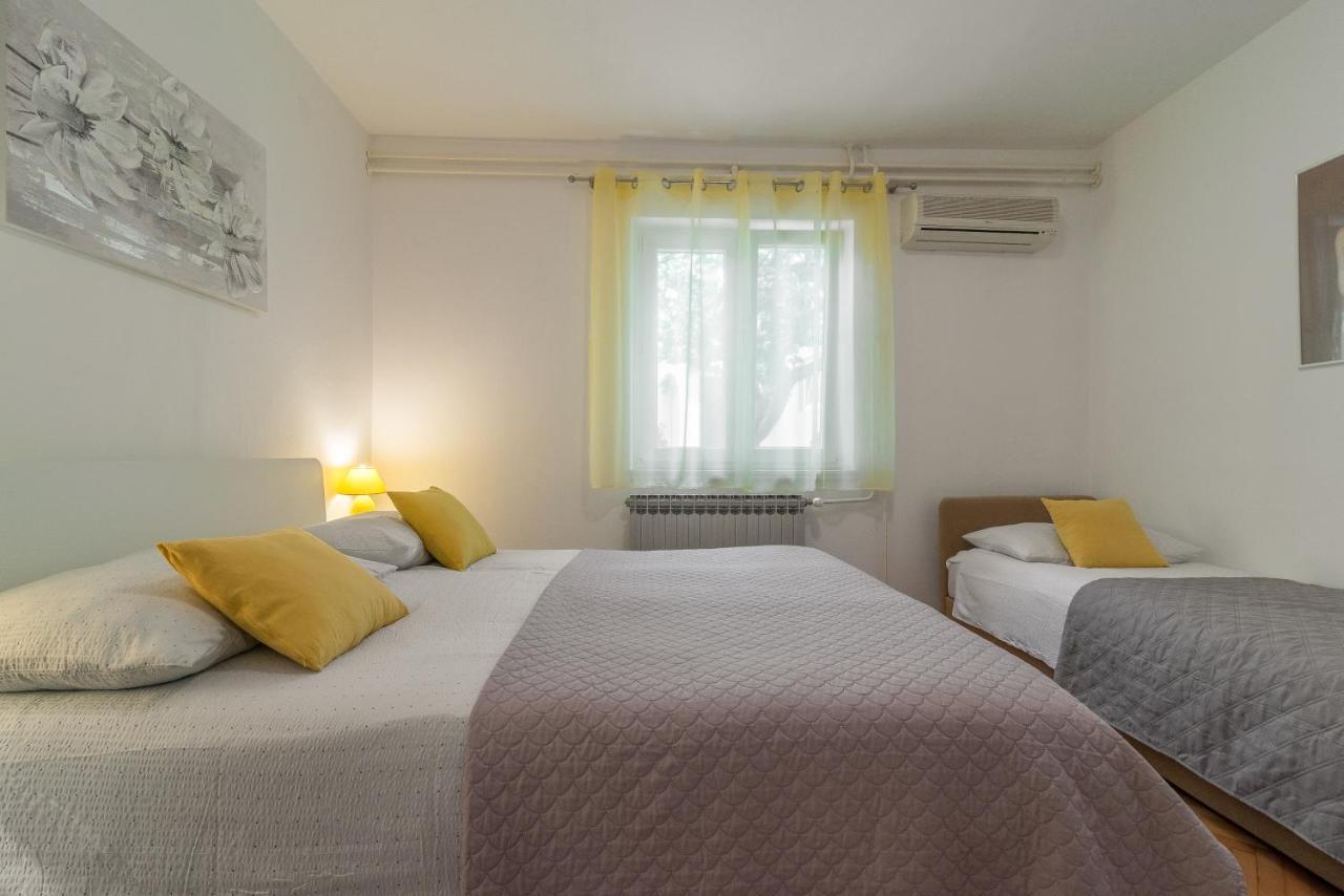Apartments Tolic Biograd Na Moru Exterior foto