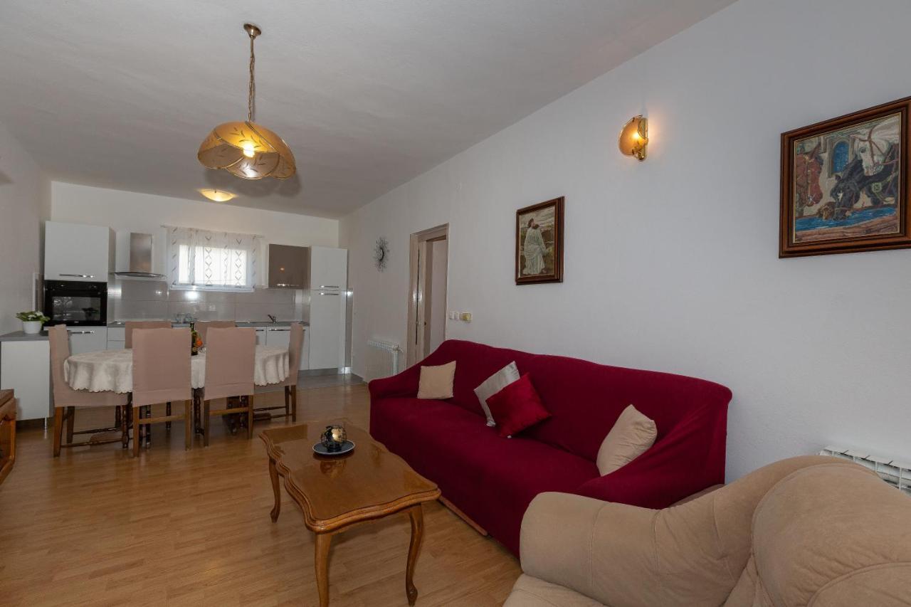 Apartments Tolic Biograd Na Moru Exterior foto