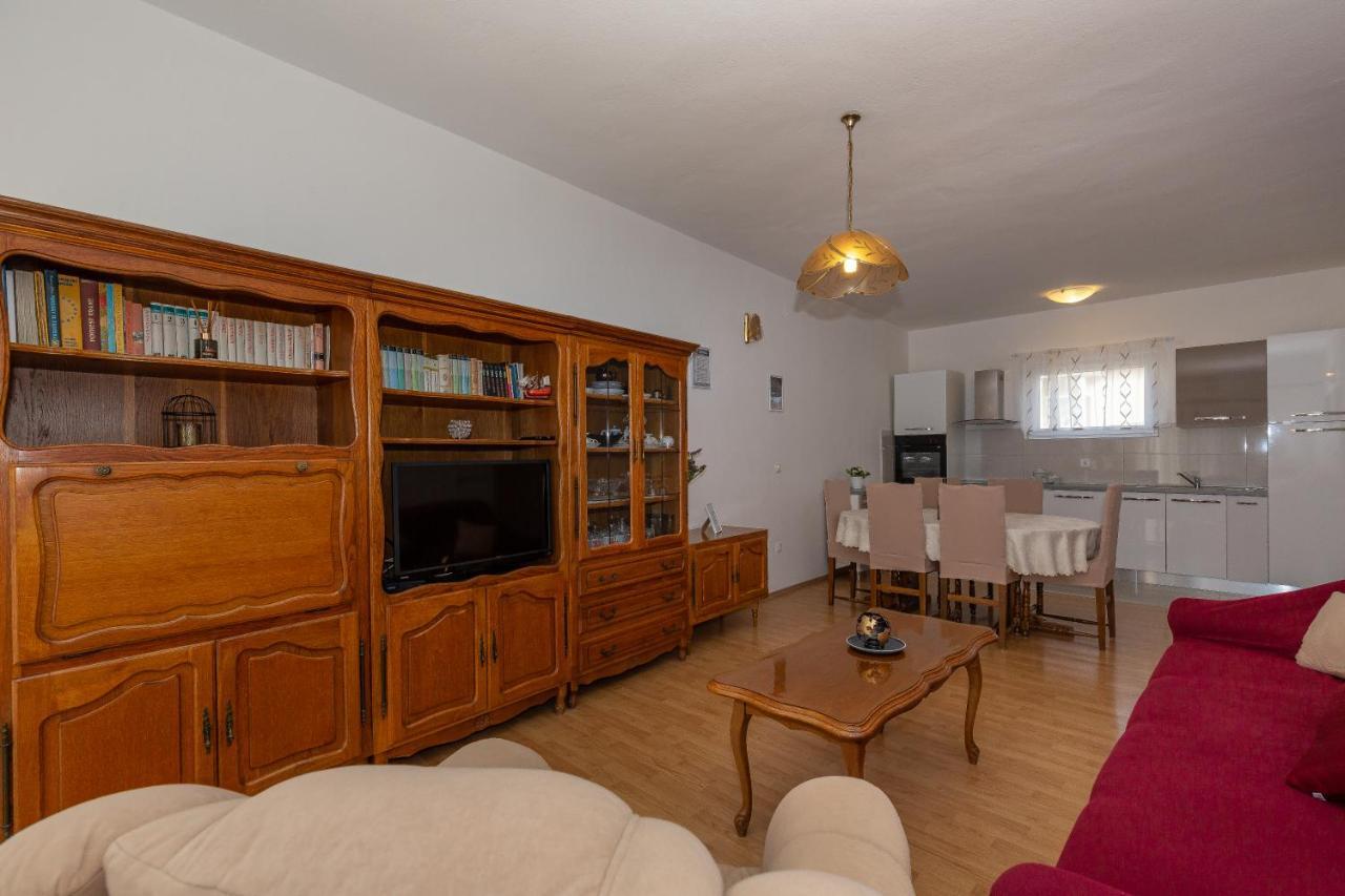 Apartments Tolic Biograd Na Moru Exterior foto
