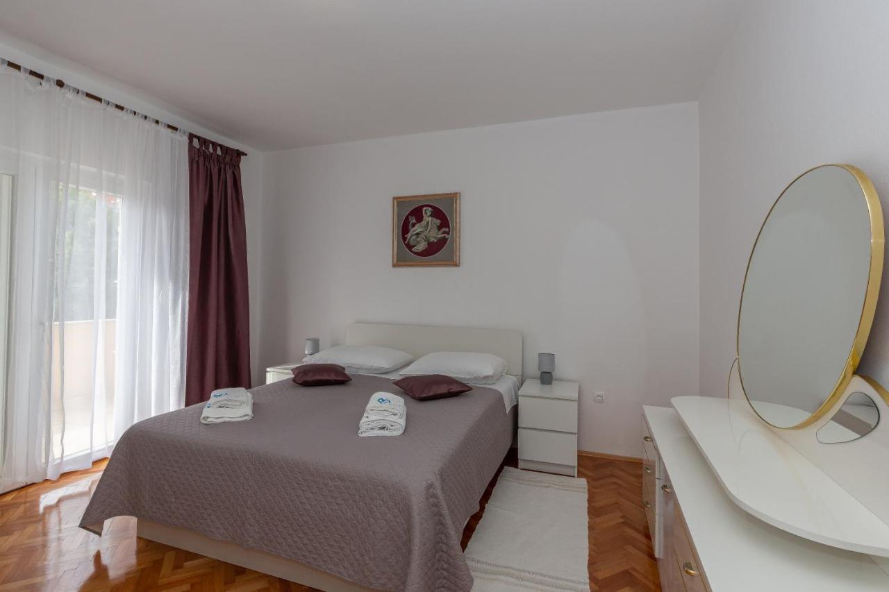 Apartments Tolic Biograd Na Moru Exterior foto