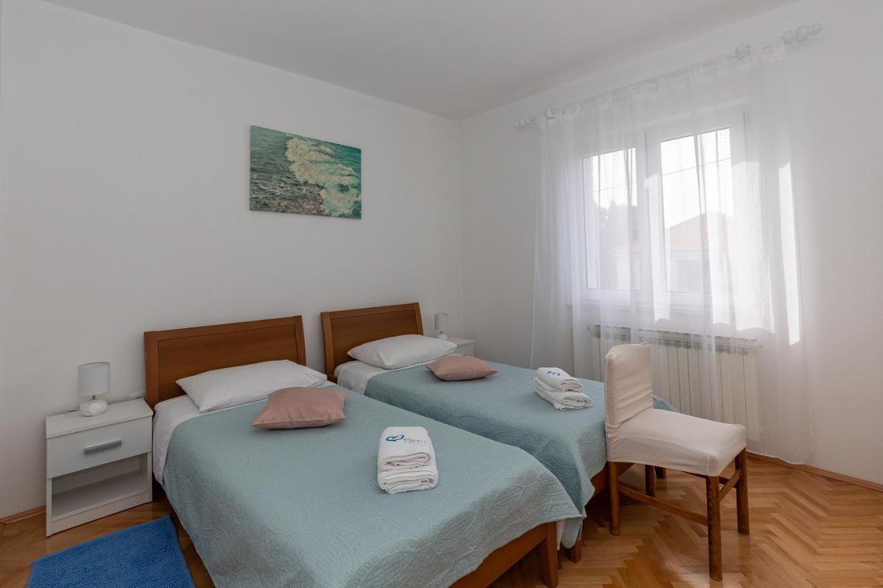 Apartments Tolic Biograd Na Moru Exterior foto