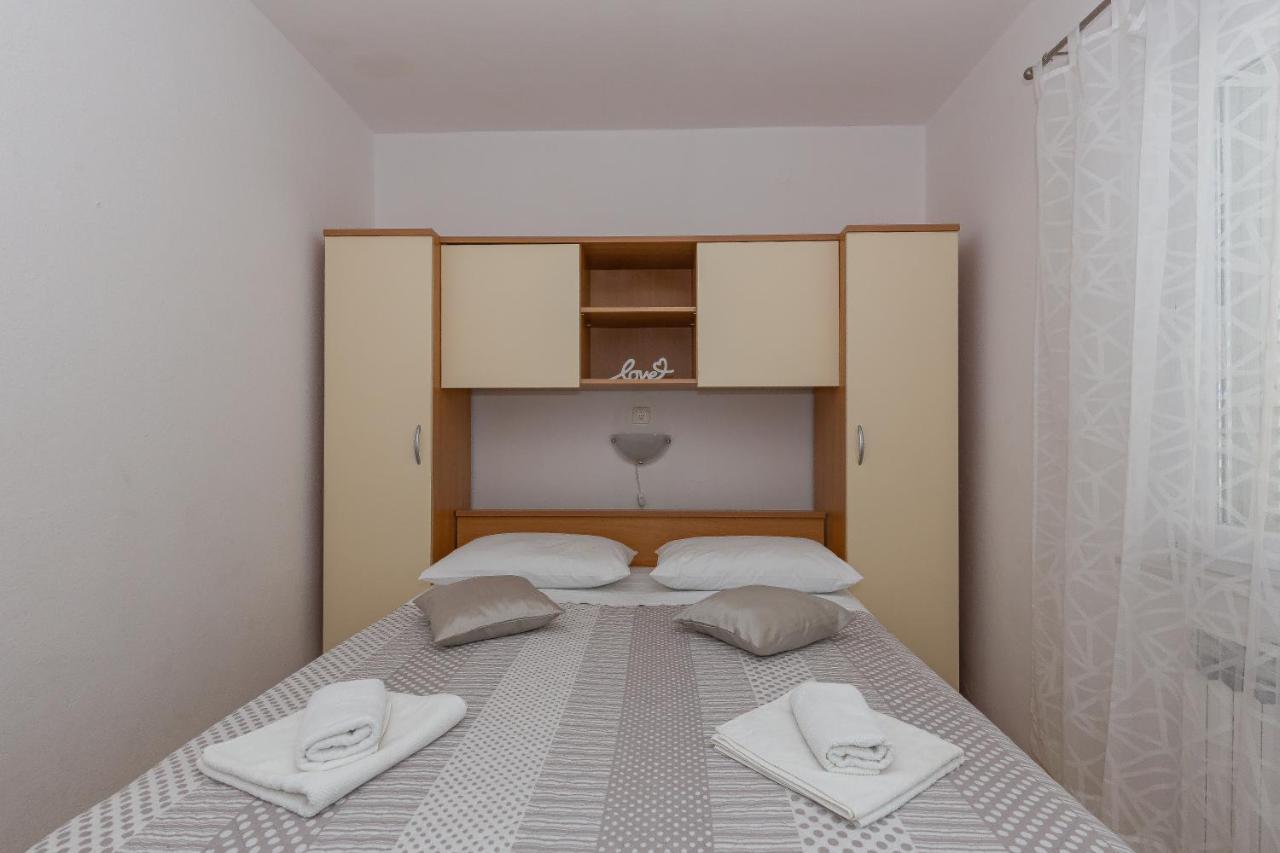 Apartments Tolic Biograd Na Moru Exterior foto