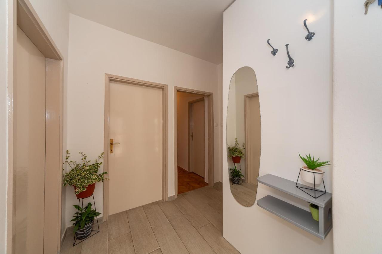 Apartments Tolic Biograd Na Moru Exterior foto